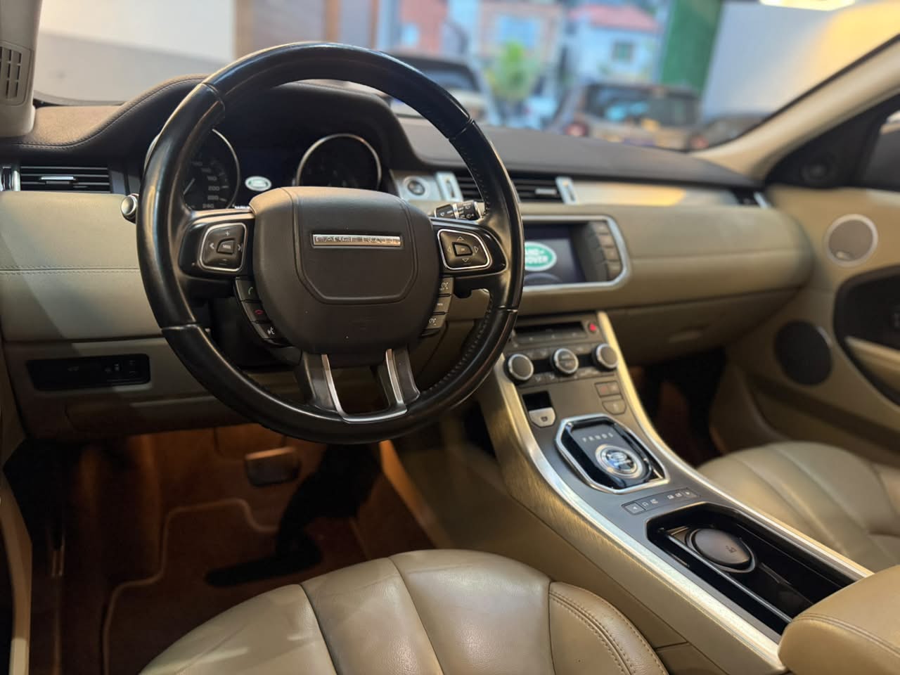 Land Rover Range R.EVOQUE Pure  2.0 Aut. 5p