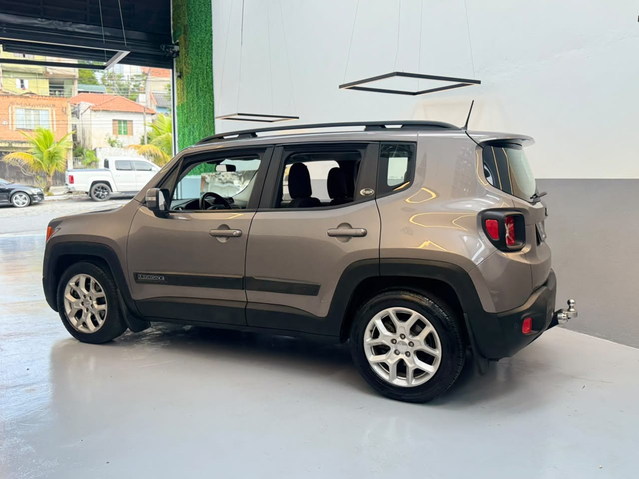 Jeep Renegade Longitude 1.8 4x2 Flex 16V Aut.