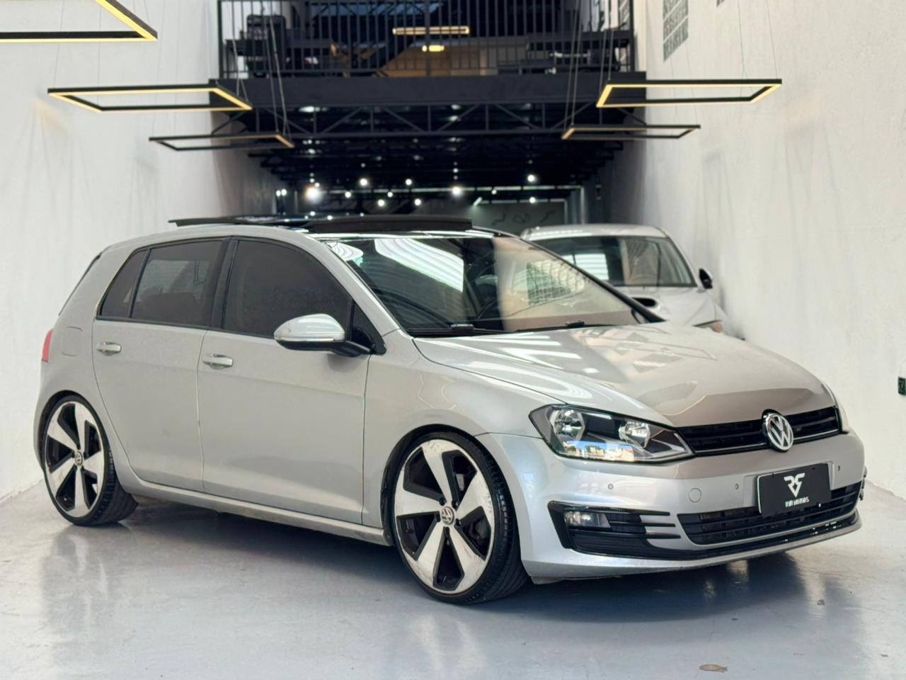 VW - VolksWagen Golf Comfortline 1.0 TSI Total Flex Mec.