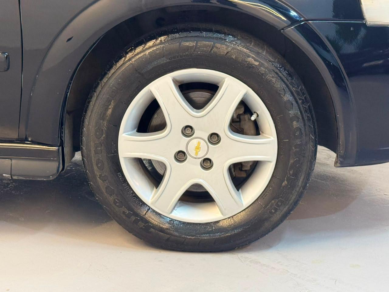 GM - Chevrolet Astra Advantage 2.0 MPFI 8V FlexPower 5p
