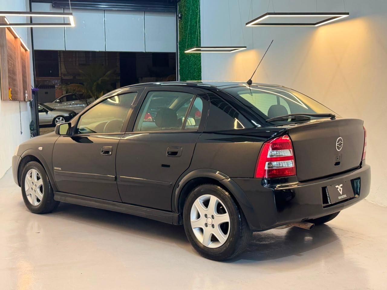 GM - Chevrolet Astra Advantage 2.0 MPFI 8V FlexPower 5p
